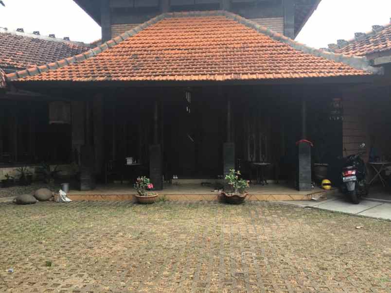 rumah luas 1340m cipayung jakarta timur