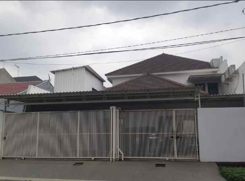rumah manyar tirtomoyo strategis favorite
