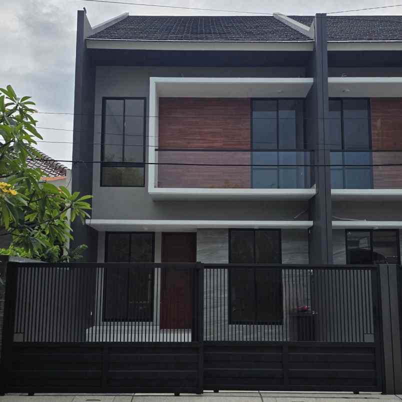 rumah manyar tirtoyoso new minimalis carport 2