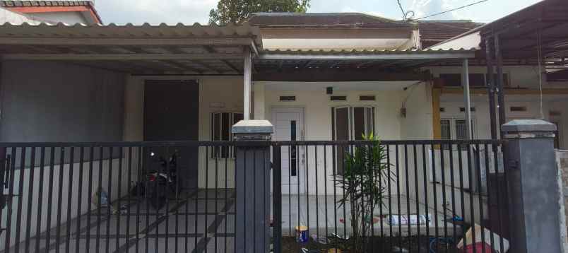 rumah minimalis dalam mini cluster di mampang depok
