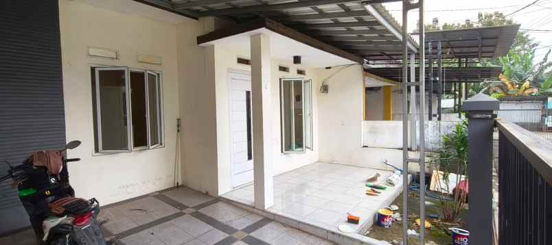 rumah minimalis dalam mini cluster di mampang depok