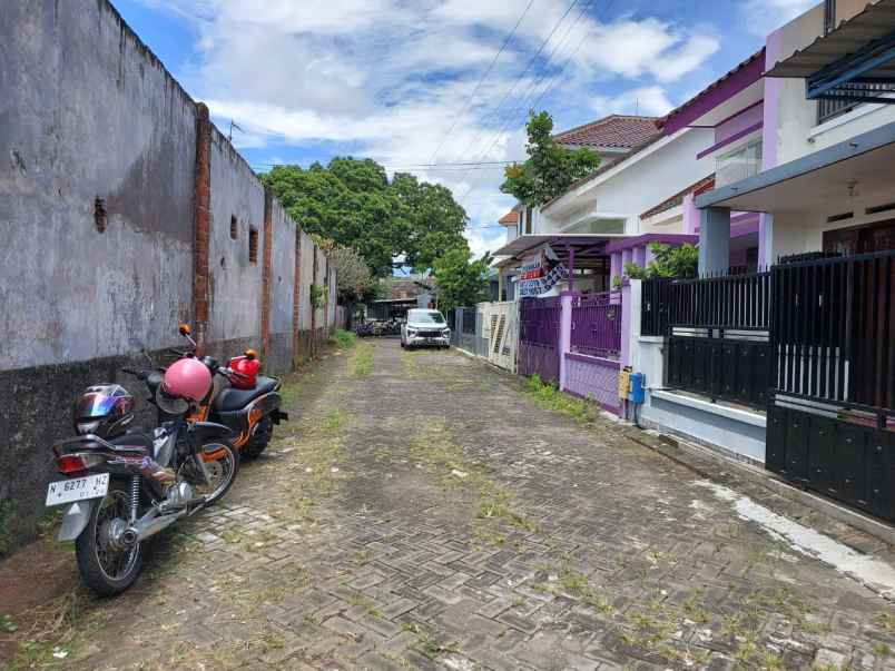 rumah minimalis siap huni strategis di klojen malang