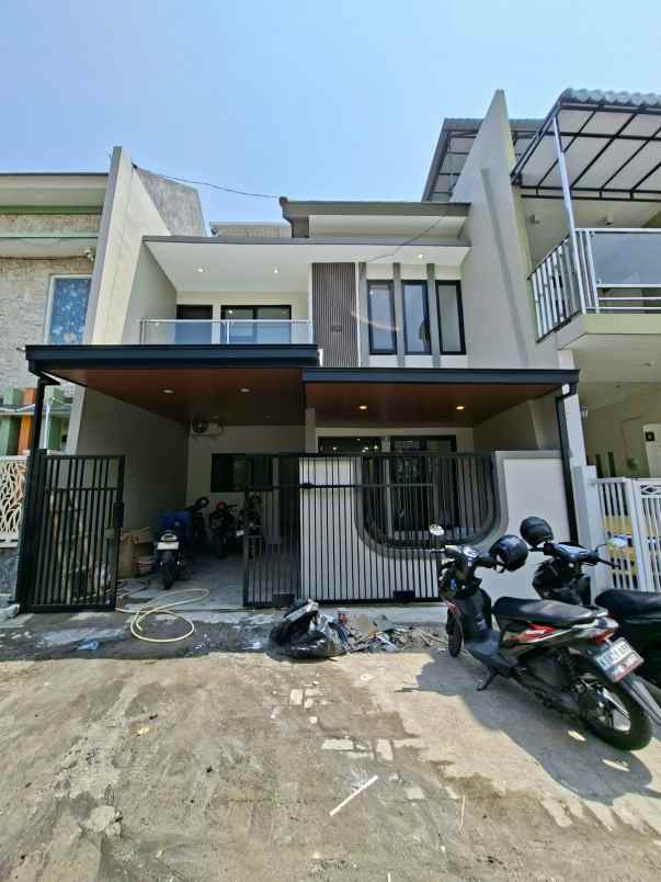 rumah modern luas lokasi di sulfat malang