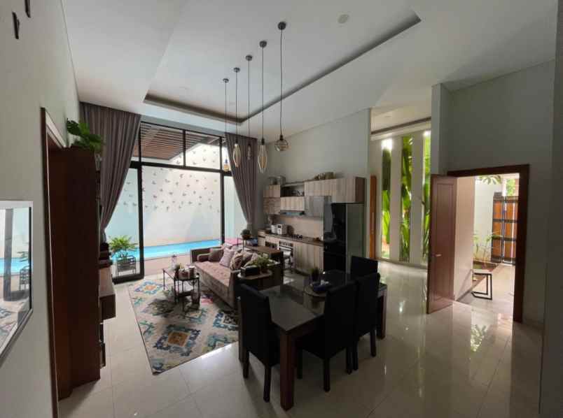 rumah modern minimalist di cipayung jakarta timur