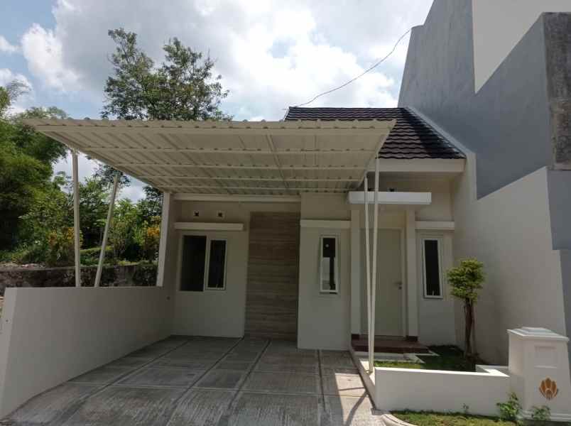 rumah modern murah siap huni di prambanan