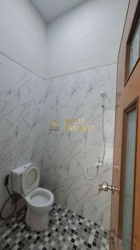 rumah modern tipe besar dekat stadion maguwoharjo