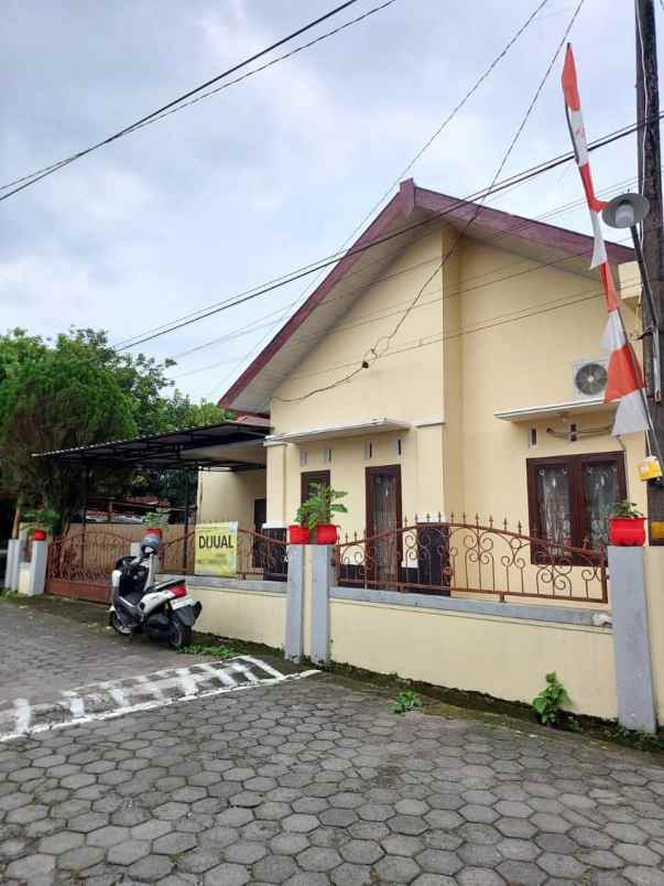 rumah nyaman akses mudah dekat jalan kaliurang