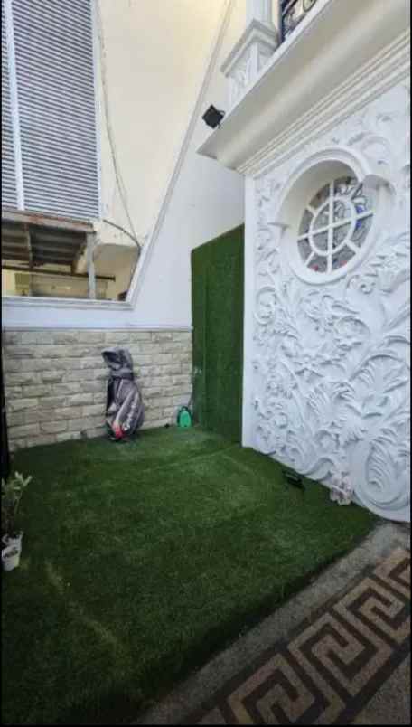 rumah pakuwon city taman mutiara surabaya timur