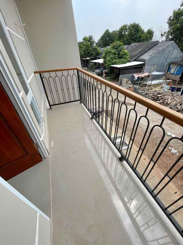 rumah ready siap huni di pamulang 2 lantai 800 jutaan