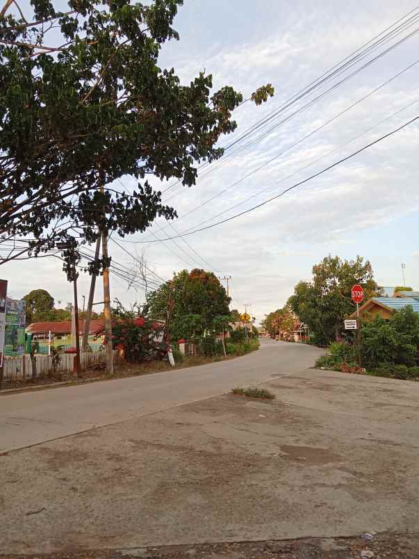 rumah ruko pinggir jalan