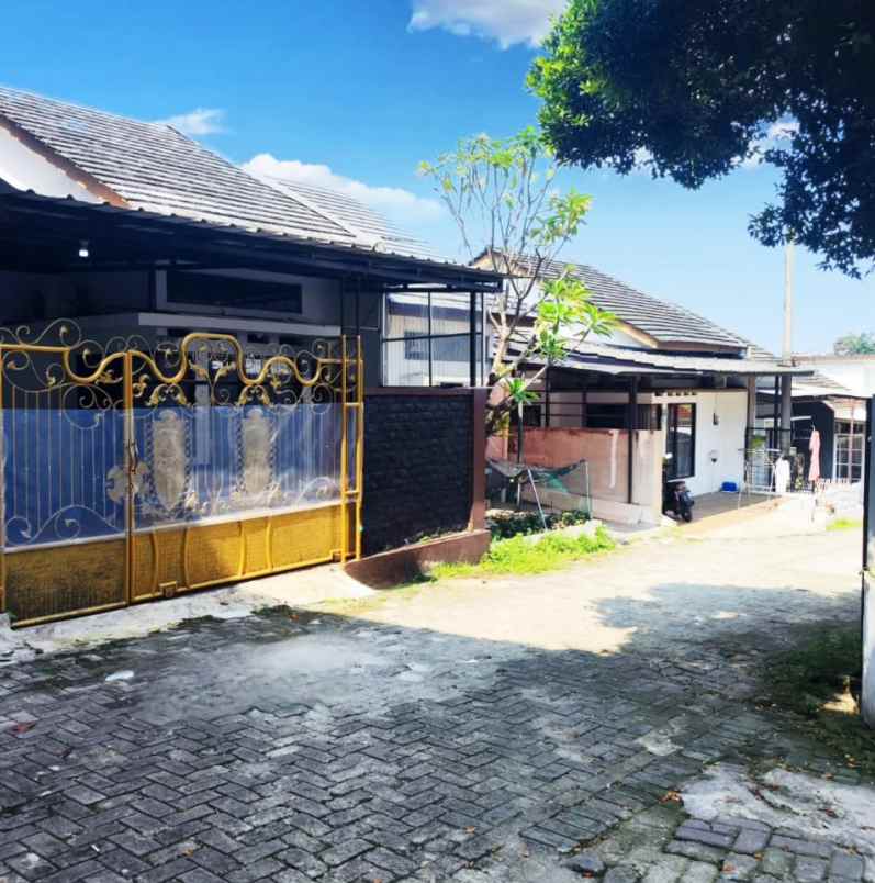rumah second perabot lengkap di kelapa dua depok