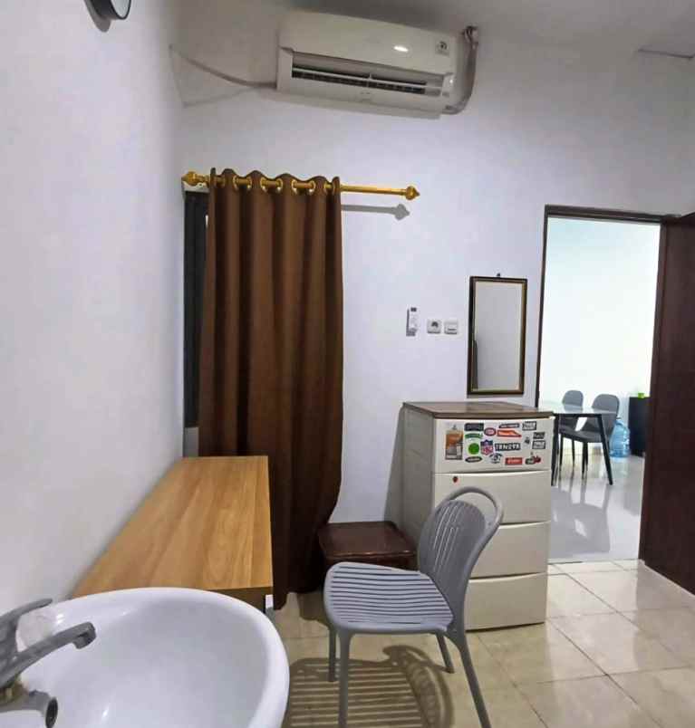 rumah second perabot lengkap di kelapa dua depok