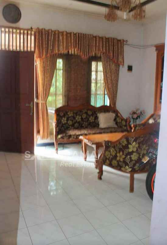 rumah second tanah luas ciputat sdh