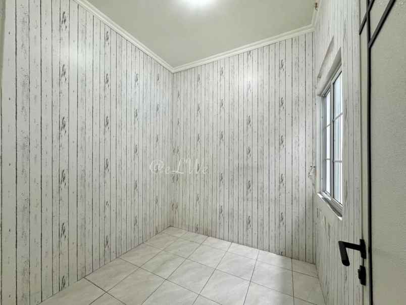 rumah second terawat di area bintaro tangsel