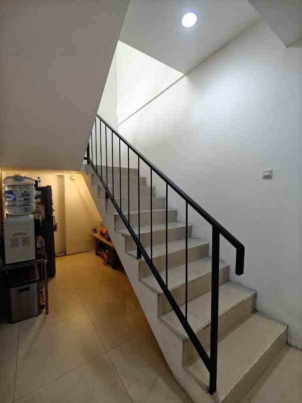 rumah secondary siap huni di duren sawit