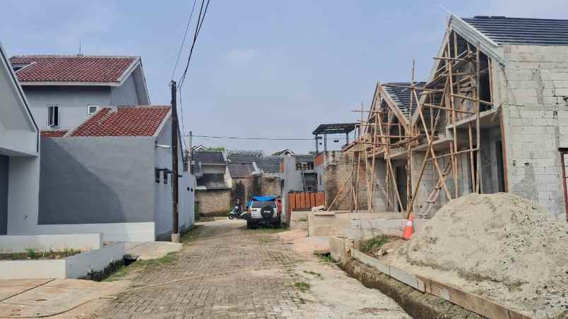 rumah siap huni di ujung aspal pondok gede bekasi