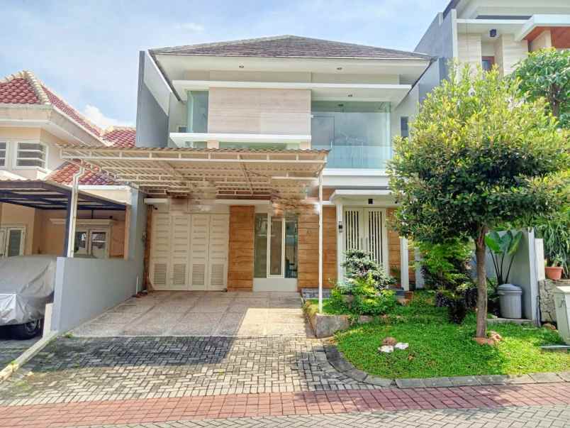 rumah south emerald mansion citraland surabaya barat