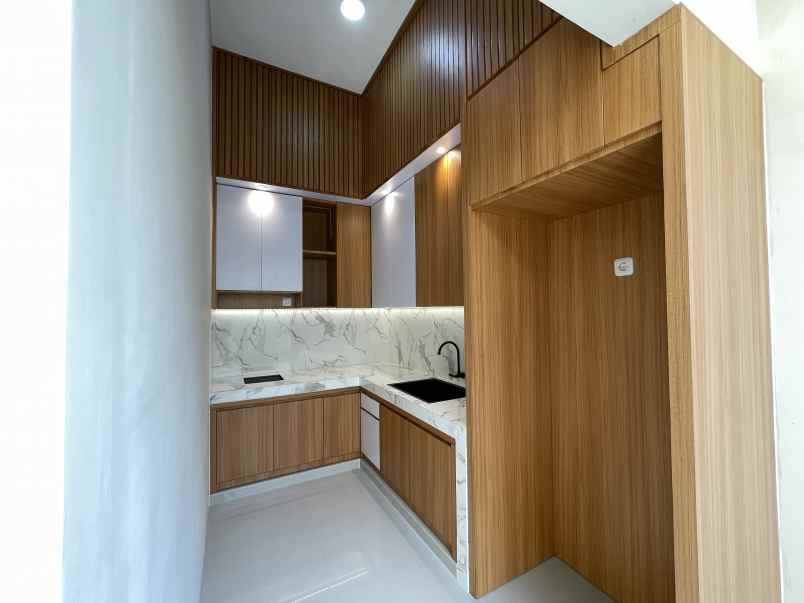 rumah sultan 70 105 semi furnish di pandaan