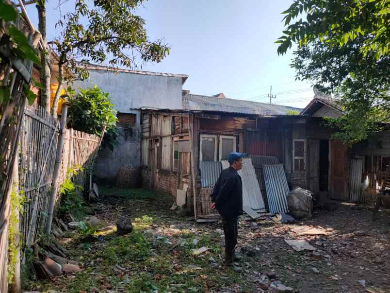 rumah tanah luas harga istimewa di sisir kota batu