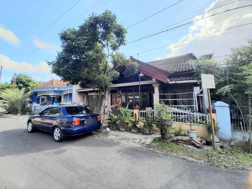 rumah tanjung elok strategis dekat menara teratai