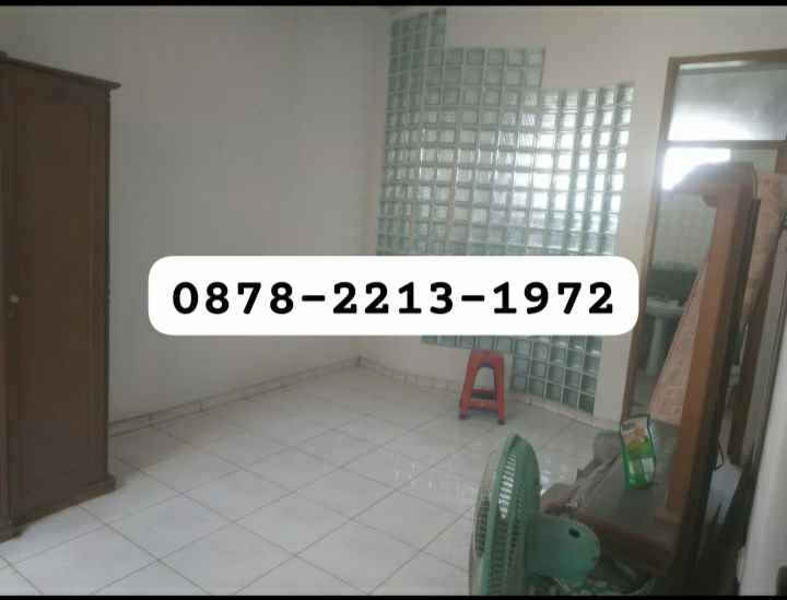 rumah terawat dekat ke kampus satu university