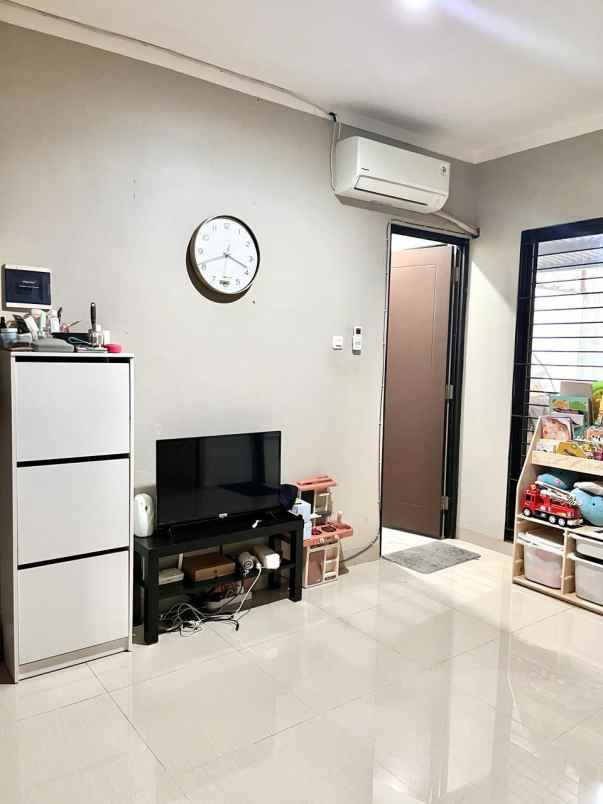 rumah terawat lokasi strategis dekat bintaro ciputat