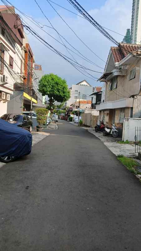 rumah tua di jalan setiabudi jakarta selatan