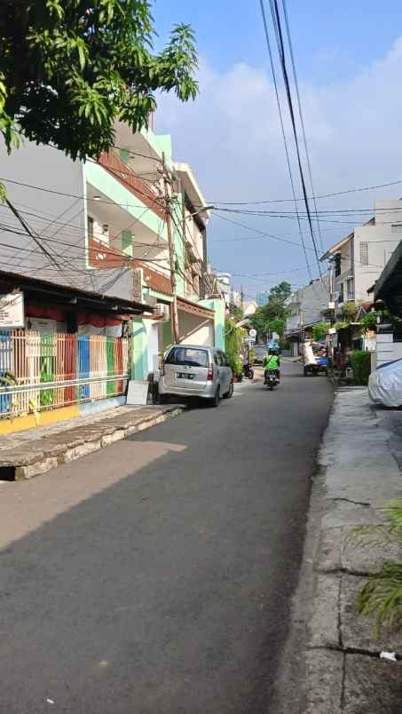 rumah tua di jalan setiabudi jakarta selatan