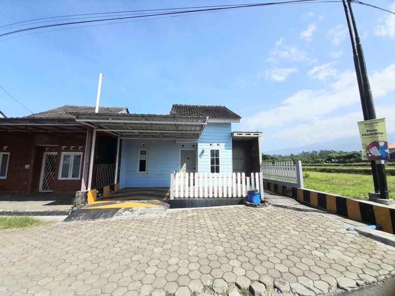 rumah view gunung karanggintung tepi jalan raya