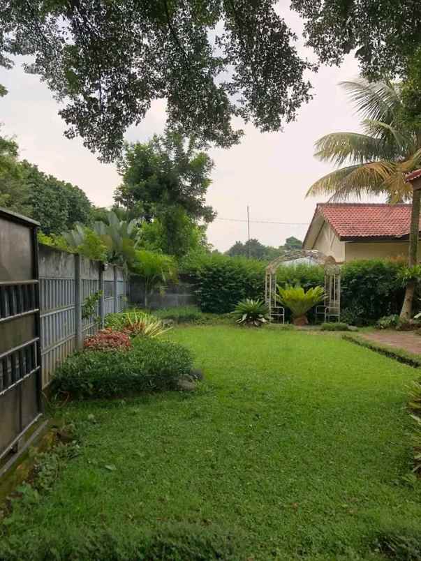 rumah villa luas bojongsari depok ada kolam renang