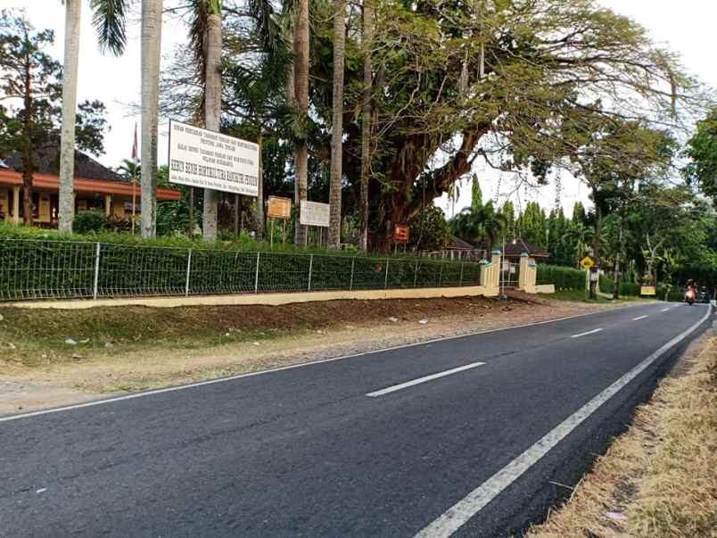 tanah dekat kantor pertanian