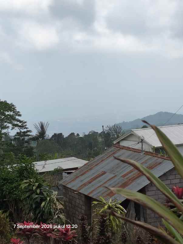 tanah view laut dan lembah di wanagiri singaraja bali