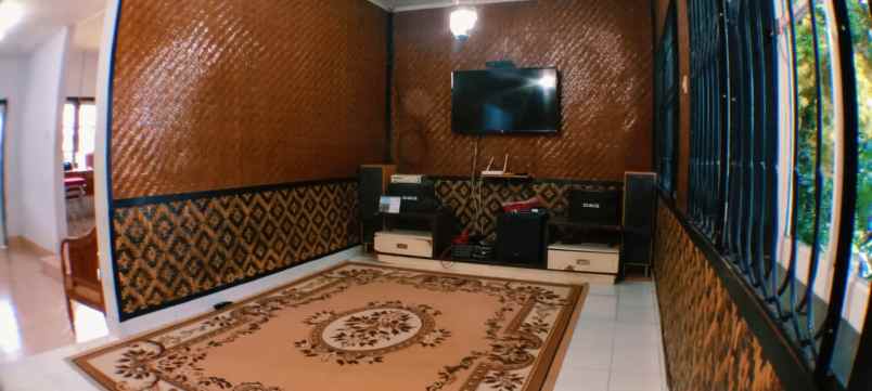 villa alamat jalan cisarua km 80