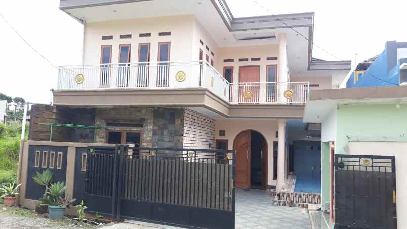 villa alamat jalan cisarua km 80