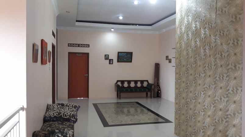 villa alamat jalan cisarua km 80