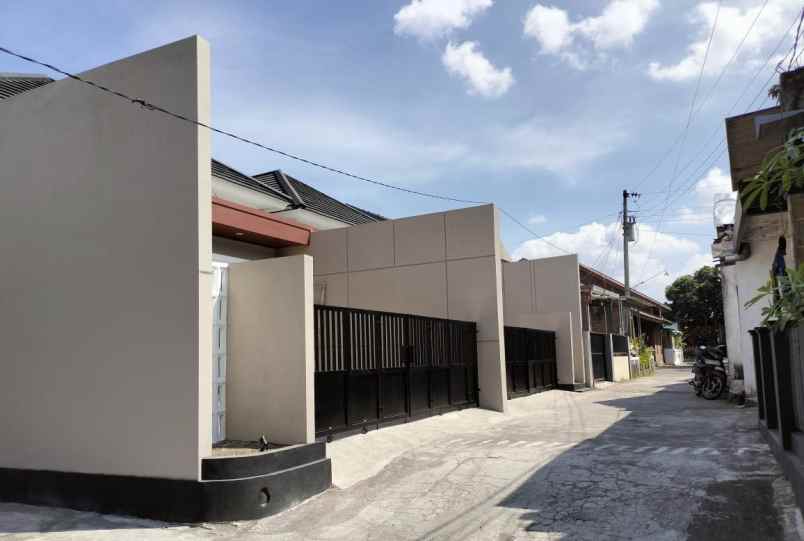 2 rumah baru dekat candi sambisari purwomartani sleman