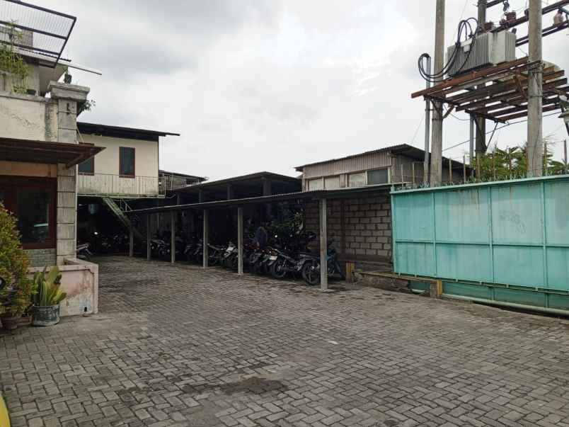 dijual cepat gudang besar shm kalasan