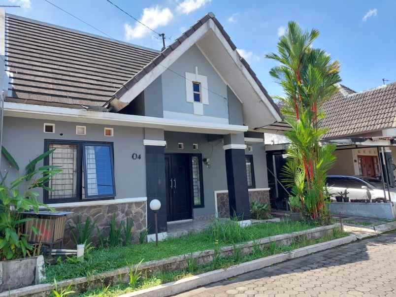 dijual cepat rumah di dalam perumahan di mlati sleman