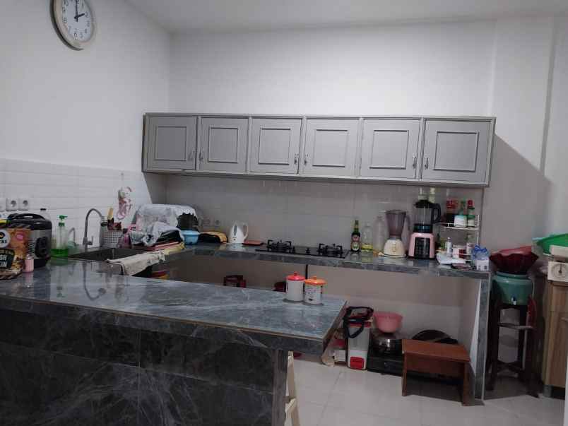 dijual cepat rumah siap huni di menceng jakarta barat