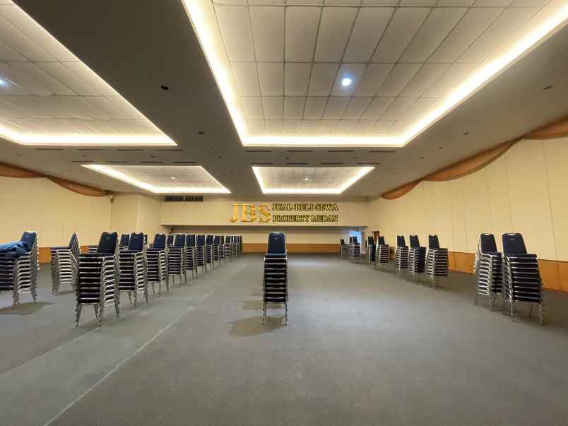 dijual gedung di jalan asrama medan kondisi siap pakai