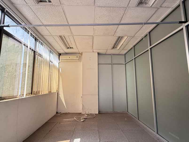 dijual gedung lokasi premium di menteng jakarta pusat