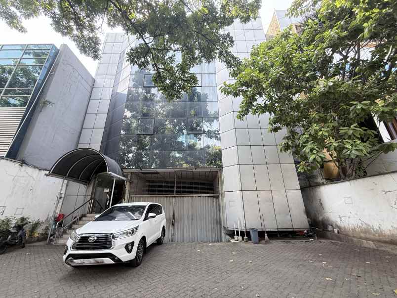 dijual gedung lokasi premium di menteng jakarta pusat