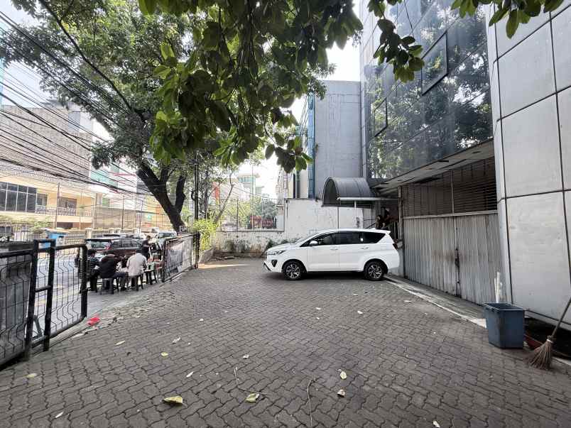 dijual gedung lokasi premium di menteng jakarta pusat