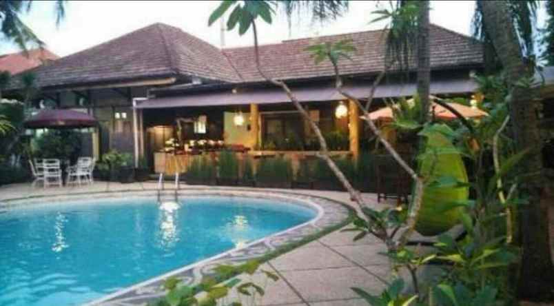 dijual hotel jl candi panggung