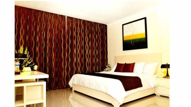 dijual hotel jl candi panggung