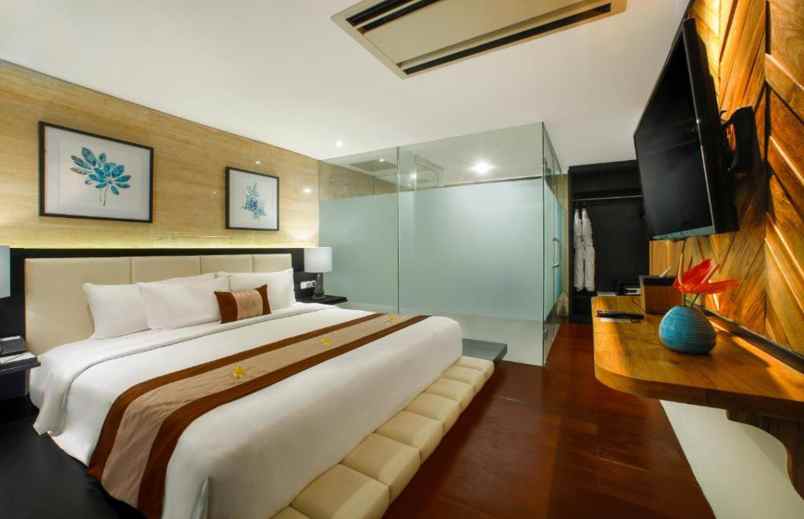 dijual hotel jl petitenget kerobokan