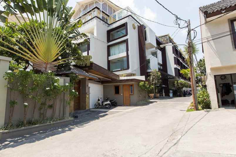 dijual hotel jl petitenget kerobokan