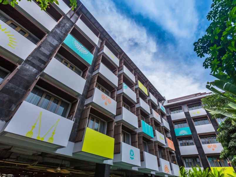 dijual hotel seminyak kec kuta kab