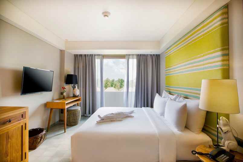 dijual hotel seminyak kec kuta kab