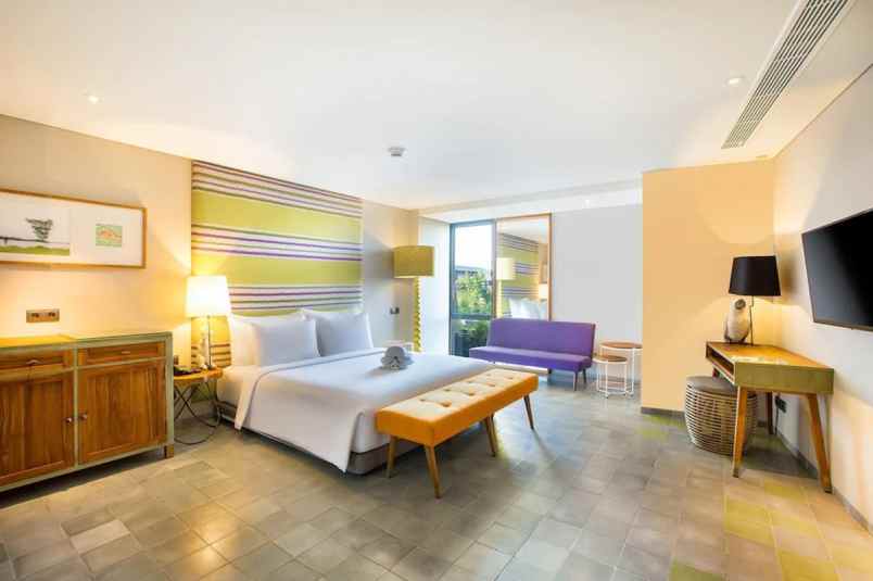 dijual hotel seminyak kec kuta kab